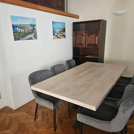 Asterix Apartamento Pula