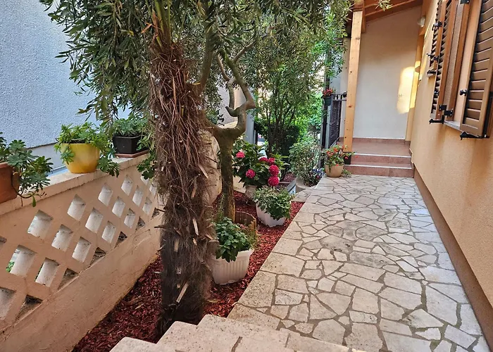 Asterix Apartman Póla